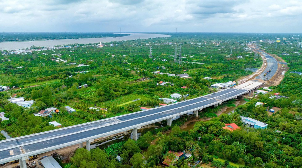 L&agrave;m cao tốc v&ugrave;ng ĐBSCL, x&acirc;y sao cho bền?- Ảnh 2.