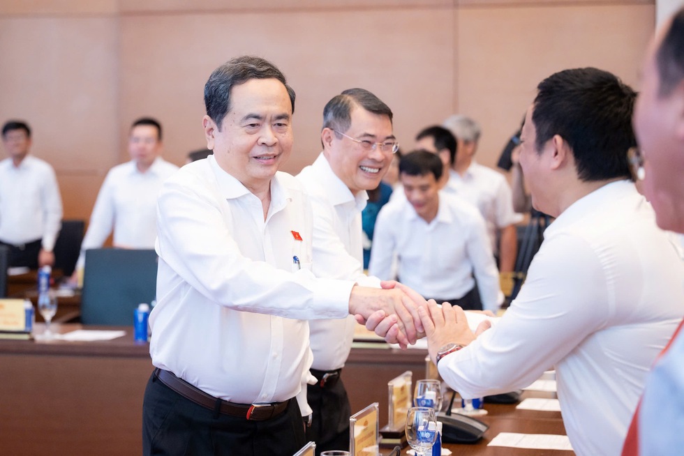 Cuộc gặp mặt đặc biệt của Chủ tịch Quốc hội và Thủ tướng với báo chí - Ảnh 3.
