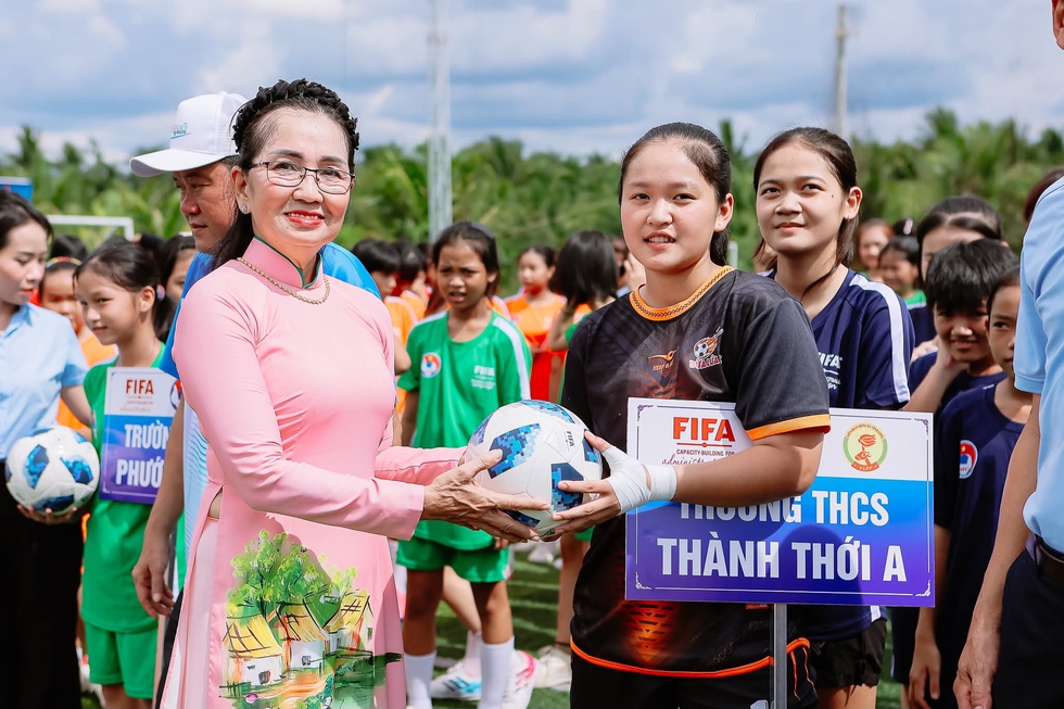 160 cầu thủ tham dự Festival b&oacute;ng đ&aacute; nữ trẻ 2026 tại Vĩnh Long - Ảnh 5.