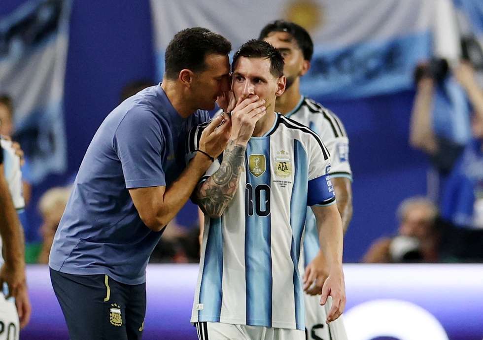 Nh&igrave;n lại sự nghiệp huy ho&agrave;ng của Messi trong m&agrave;u &aacute;o đội tuyển Argentina- Ảnh 1.