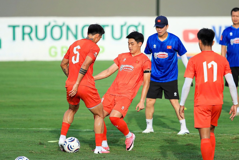 ASEAN Cup 2026: Cơ hội v&agrave;ng để Đ&igrave;nh Bắc khẳng định vị thế ở đội tuyển Việt Nam- Ảnh 1.