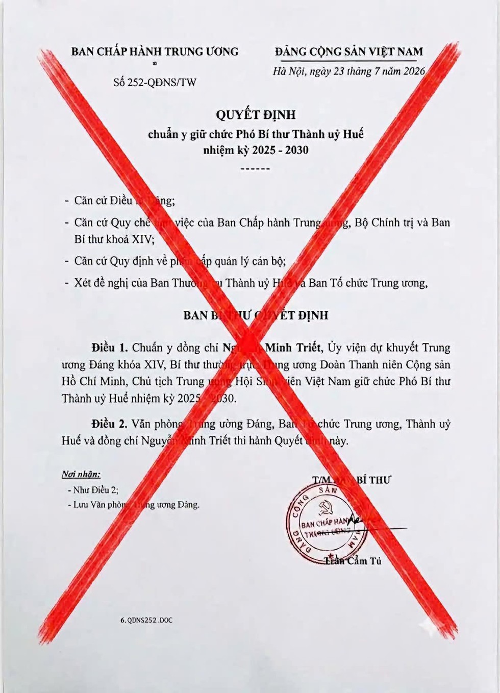 Huế ph&aacute;t th&ocirc;ng b&aacute;o về quyết định giả mạo chuẩn y Ph&oacute; b&iacute; thư th&agrave;nh ủy- Ảnh 1.