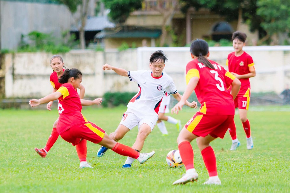 U.16 Sơn La thắng đậm U.16 TP.HCM - Ảnh 1.