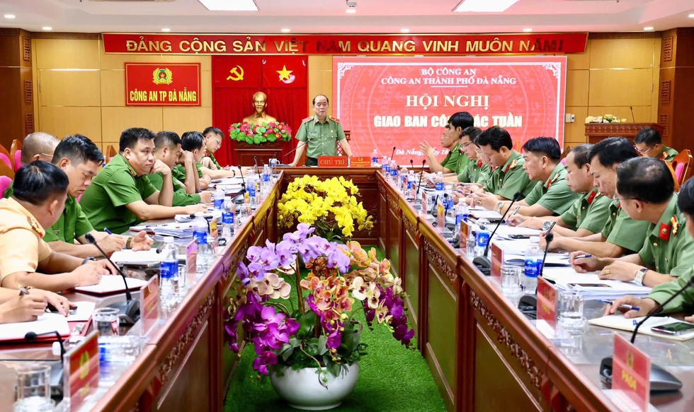 Thiếu tướng Nguyễn Hữu Hợp y&ecirc;u cầu quyết liệt 'l&agrave;m sạch' địa b&agrave;n ma t&uacute;y- Ảnh 1.