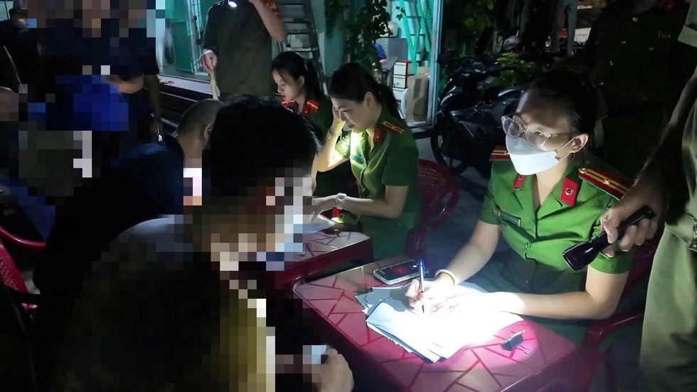 Thiếu tướng Nguyễn Hữu Hợp y&ecirc;u cầu quyết liệt 'l&agrave;m sạch' địa b&agrave;n ma t&uacute;y- Ảnh 2.