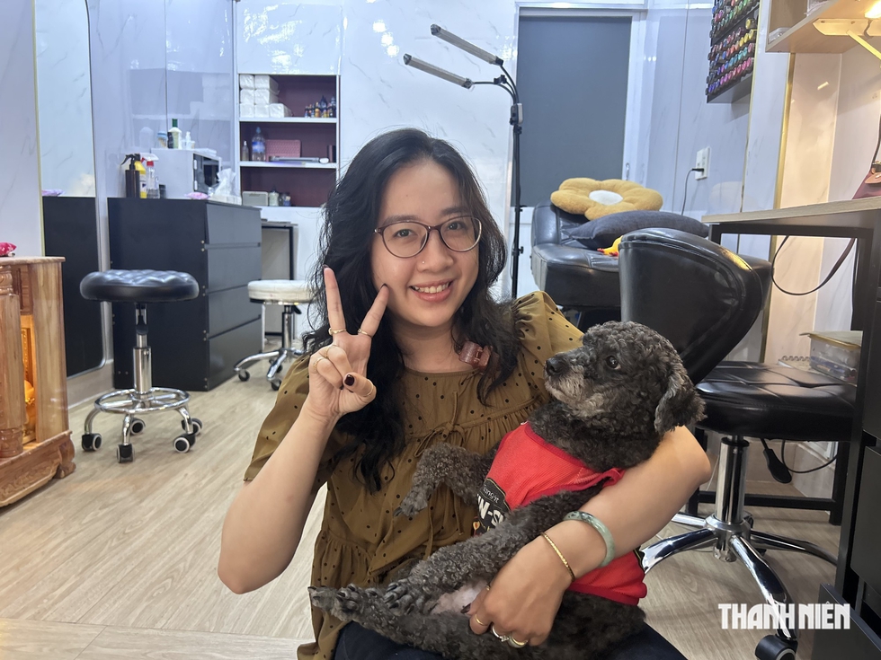 Con hẻm TP.HCM tổ chức lễ tưởng niệm nạn nhân Covid-19, làm loạt chuyện lạ kỳ- Ảnh 2.