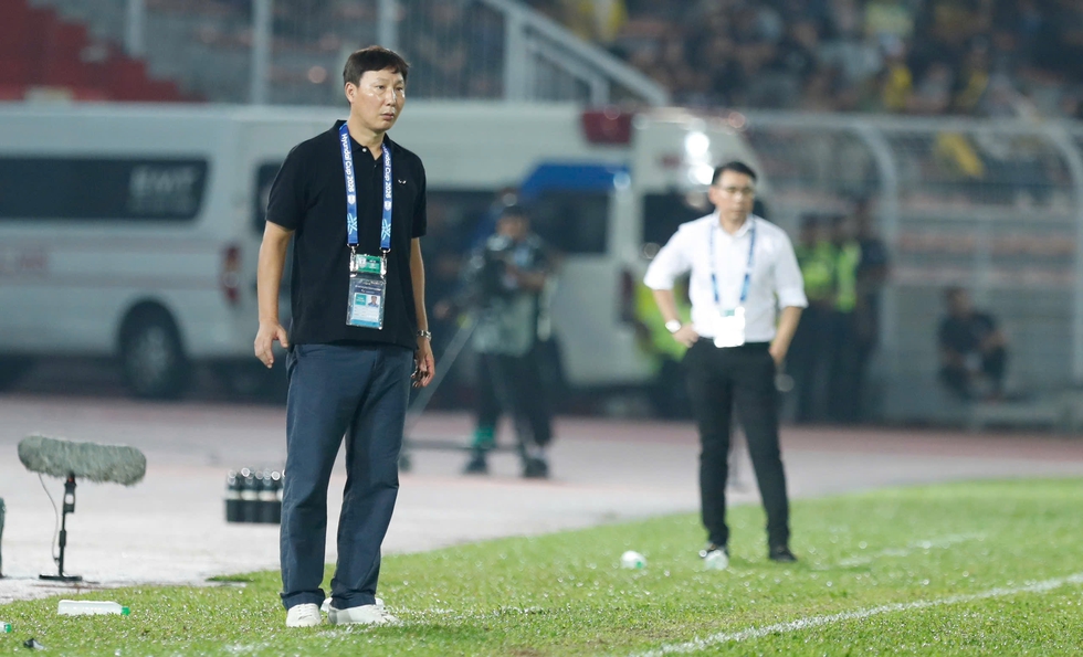 HLV Kim Sang-sik: &lsquo;Đội tuyển Việt Nam tuyệt đối kh&ocirc;ng chủ quan, quyết đ&aacute;nh bại Malaysia lần nữa&rsquo;- Ảnh 3.