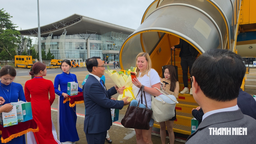 S&acirc;n bay Li&ecirc;n Khương đ&oacute;n chuyến bay đầu ti&ecirc;n sau 5 th&aacute;ng đ&oacute;ng cửa- Ảnh 3.