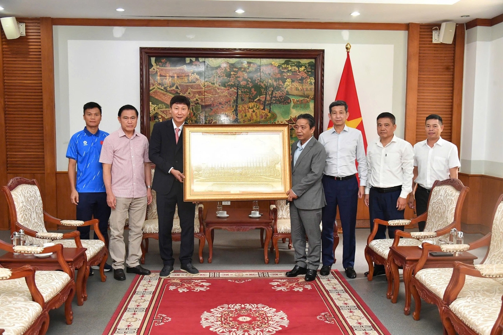 AFF tăng tiền thưởng, đội tuyển Việt Nam nhận tổng cộng bao nhiêu sau chức vô địch: Gần 40 tỉ đồng- Ảnh 1.