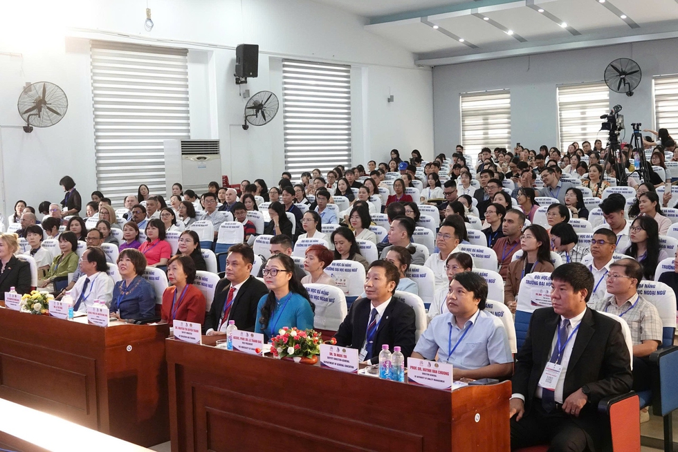 Hơn 1.000 chuy&ecirc;n gia b&agrave;n c&aacute;ch đưa tiếng Anh th&agrave;nh ng&ocirc;n ngữ thứ hai- Ảnh 4.