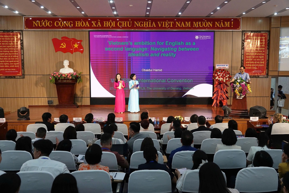 Hơn 1.000 chuy&ecirc;n gia b&agrave;n c&aacute;ch đưa tiếng Anh th&agrave;nh ng&ocirc;n ngữ thứ hai- Ảnh 3.