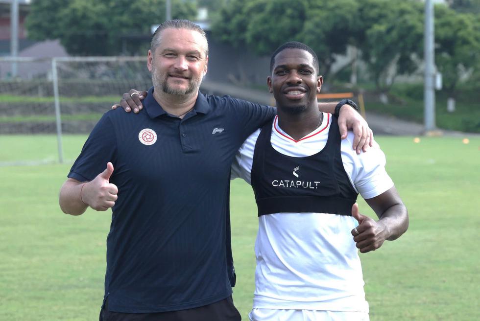 ‘Vua dội bom’ Rimario khoác áo Thể Công Viettel, bản hợp đồng gây sốc của V-League- Ảnh 1.