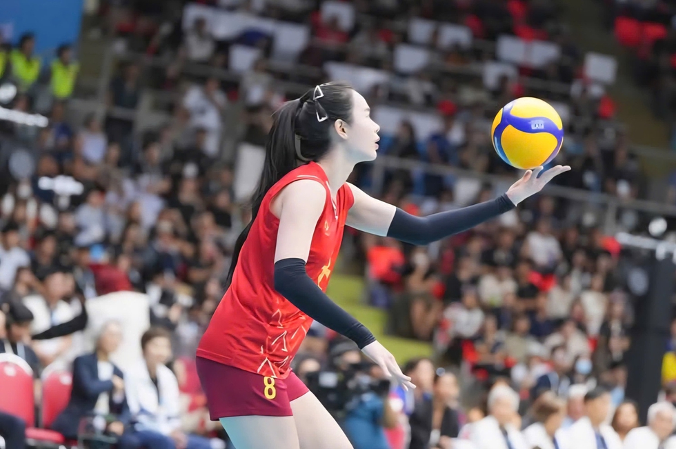 &lsquo;T&ograve;a th&aacute;p&rsquo; Quang Kiệt c&ugrave;ng hoa kh&ocirc;i b&oacute;ng chuyền Thanh Th&uacute;y lần đầu cầm cờ Việt Nam tại khai mạc ASIAD- Ảnh 3.