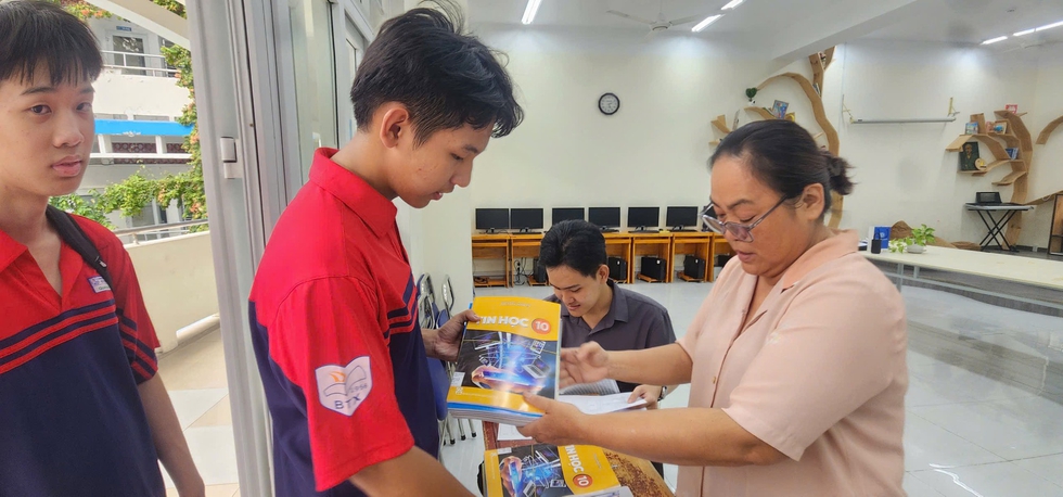 Sở GD-ĐT TP.HCM th&ocirc;ng tin về t&igrave;nh h&igrave;nh cung ứng s&aacute;ch gi&aacute;o khoa- Ảnh 2.