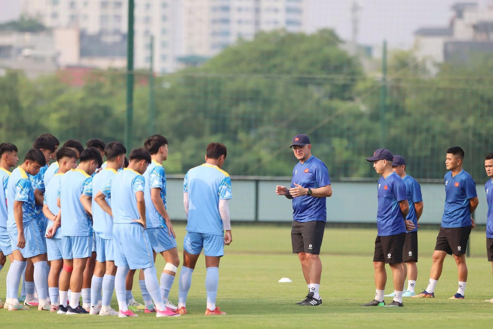 Lộ diện lịch thi đấu mới nhất và đối thủ khủng của U.17 Việt Nam tại World Cup U.17- Ảnh 1.