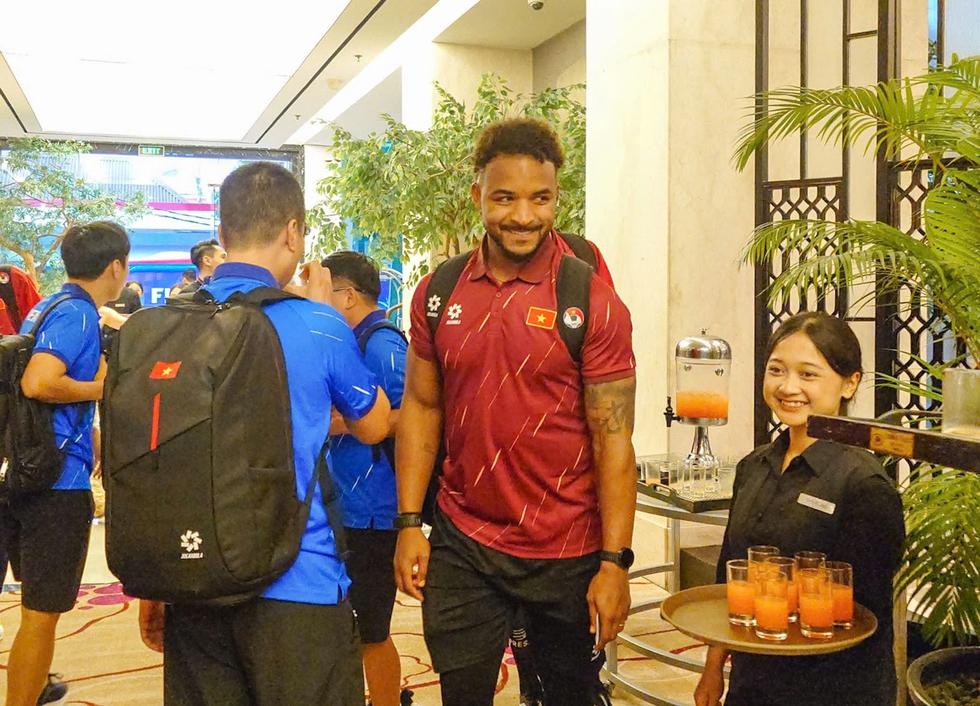 Đội tuyển Việt Nam được ‘cưng chiều’ hết nấc tại Indonesia, FIFA ASEAN Cup chính thức khởi động
- Ảnh 2.
