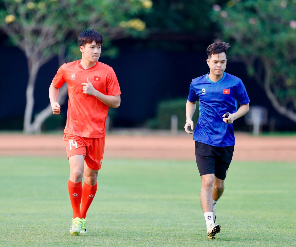 Hoàng Đức vẫn chưa thể tập cùng đội tuyển Việt Nam, bỏ ngỏ cơ hội ra sân đấu Philippines - Ảnh 2.