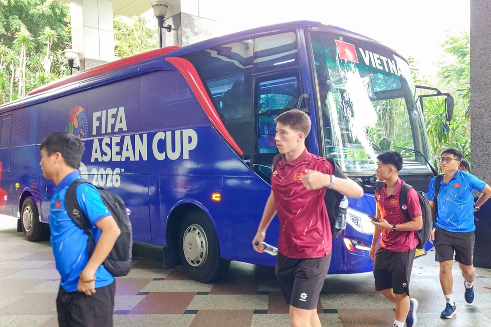 Đội tuyển Việt Nam đ&atilde; đến Jakarta an to&agrave;n, l&ecirc;n kế hoạch đấu Pakistan: Tự &lsquo;mổ xẻ&rsquo; trận thua Th&aacute;i Lan- Ảnh 2.