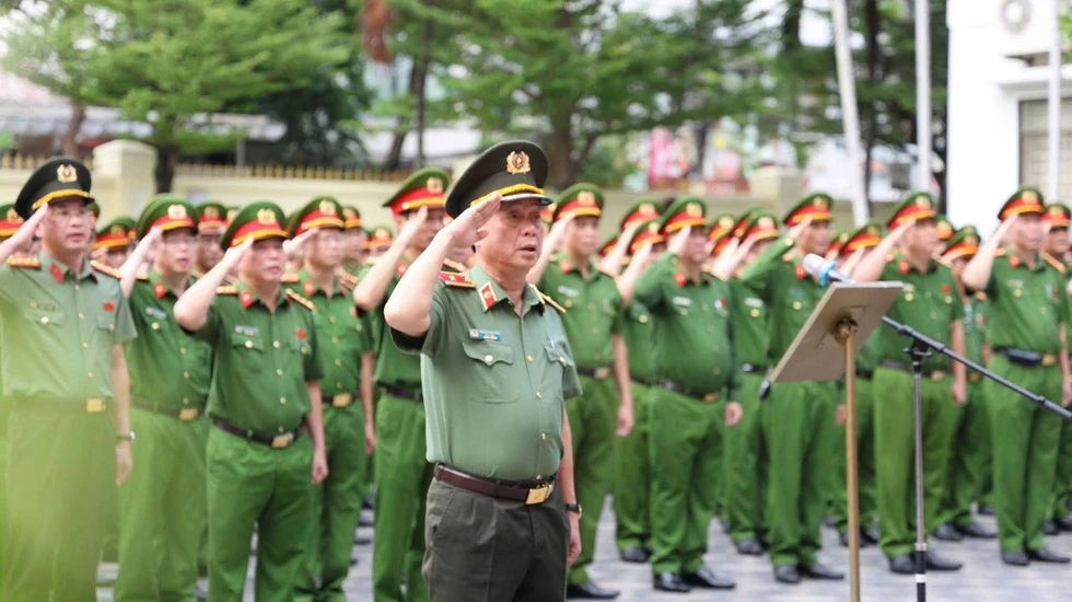 Gi&aacute;m đốc C&ocirc;ng an Đ&agrave; Nẵng y&ecirc;u cầu tập trung đấu tranh với 'giang hồ mạng'- Ảnh 1.