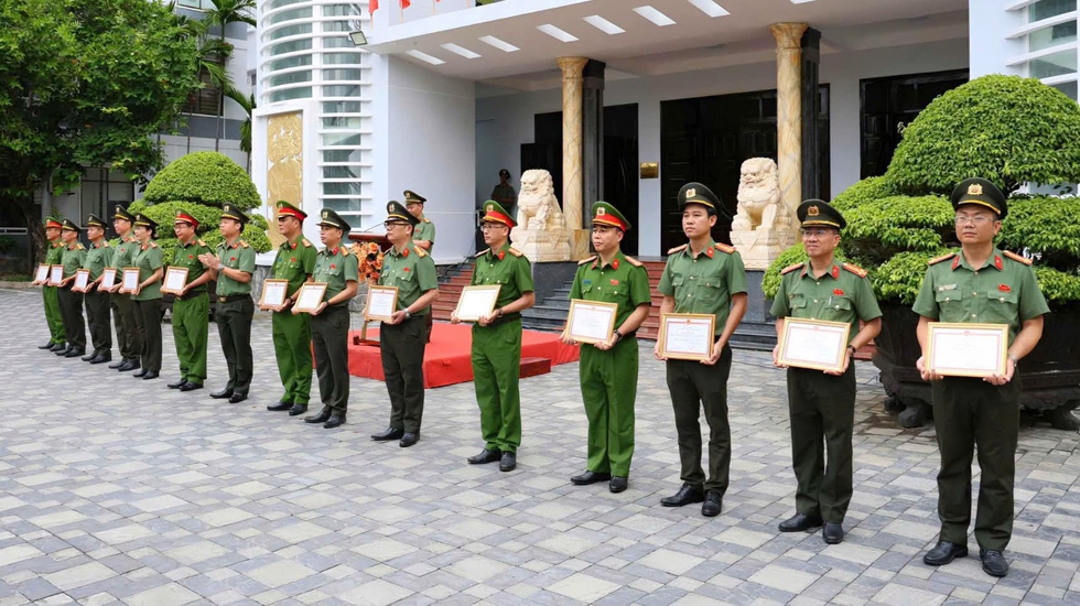 Gi&aacute;m đốc C&ocirc;ng an Đ&agrave; Nẵng y&ecirc;u cầu tập trung đấu tranh với 'giang hồ mạng'- Ảnh 2.