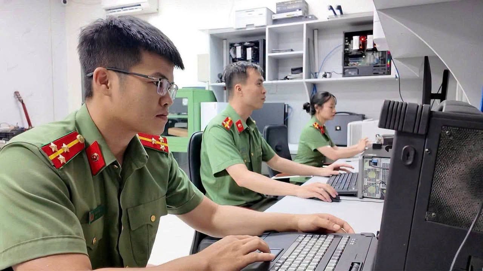 Gi&aacute;m đốc C&ocirc;ng an Đ&agrave; Nẵng y&ecirc;u cầu tập trung đấu tranh với 'giang hồ mạng'- Ảnh 3.