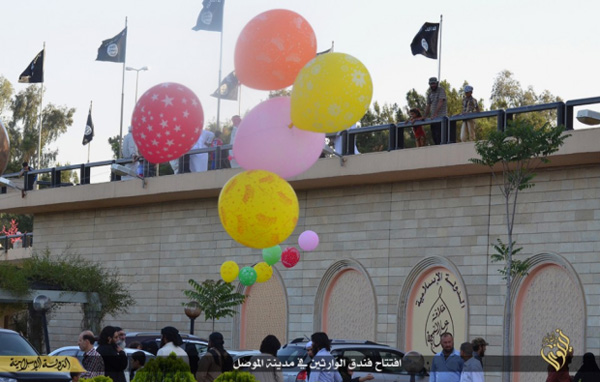 ‘Hotel Caliphornia’ của phiến quân IS khai trương ở Mosul - ảnh 1