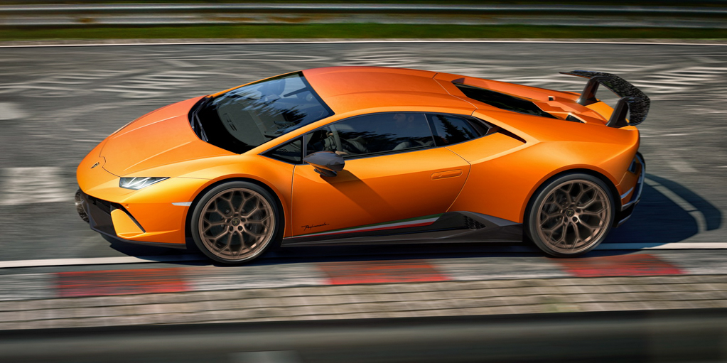 Lamborghini Huracan Performante vừa ra mắt đã phá kỷ lục