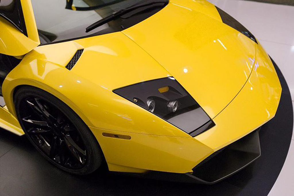 Ô tô Iran nhái kiểu dáng Lamborghini Murcielago, lắp động cơ Hyundai