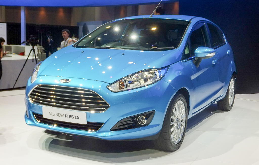 Mình cần bán Ford Fiesta AT màu xám model 2013