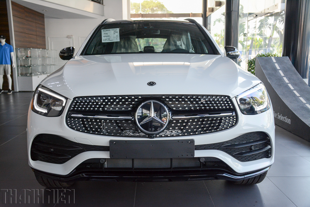 1 Dán decal đổi màu xe Mercedes GLC 300 tại HCM