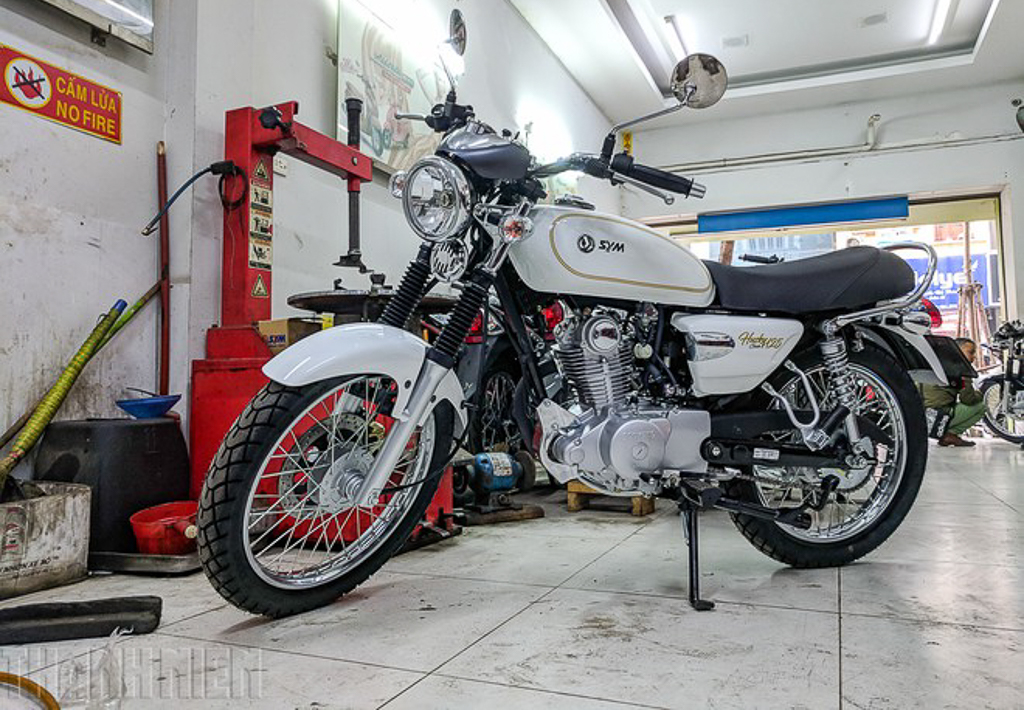 Honda CB350RS mô tô thể thao giá hơn 200 triệu đồng tại Việt Nam