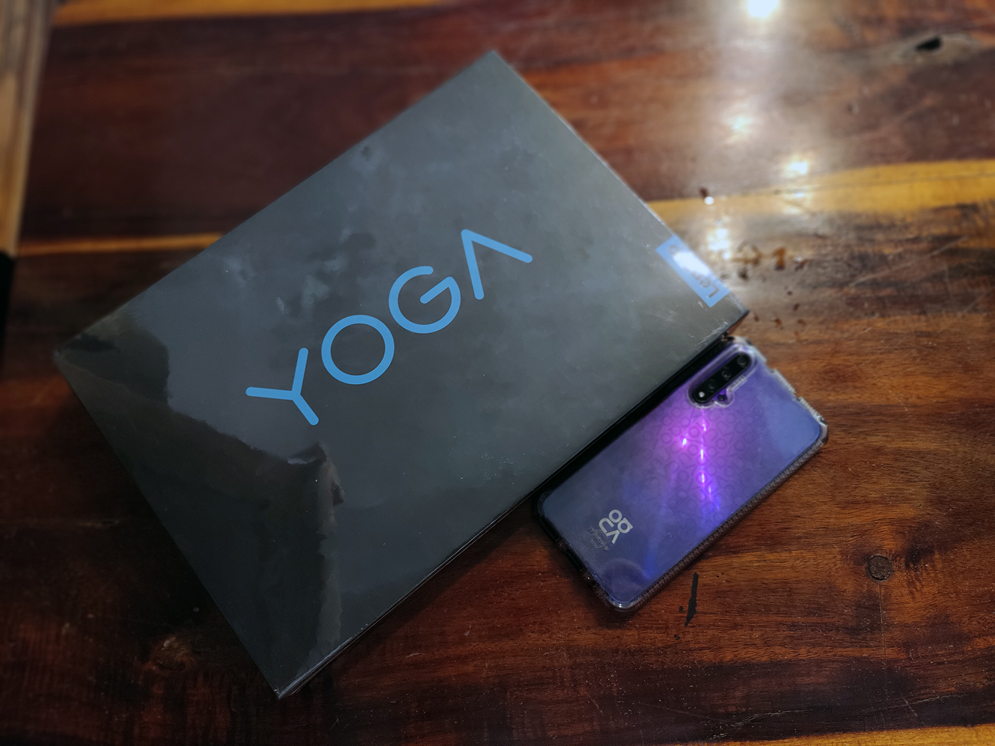 Lenovo Yoga Slim 7i Carbon – Mỏng gọn và mạnh với nền tảng Intel Evo