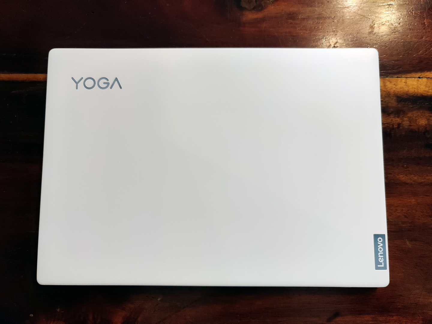 Lenovo Yoga Slim 7i Carbon – Mỏng gọn và mạnh với nền tảng Intel Evo