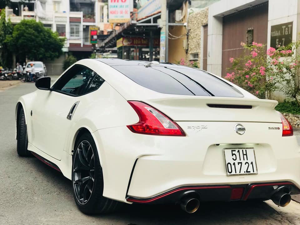  El único Nissan 0Z NISMO en Vietnam ofrece un precio de más de mil millones de dong