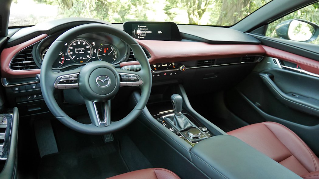 Đánh giá xe Mazda3 2020 cũ Thiết kế miễn chê nhưng khá ồn ào