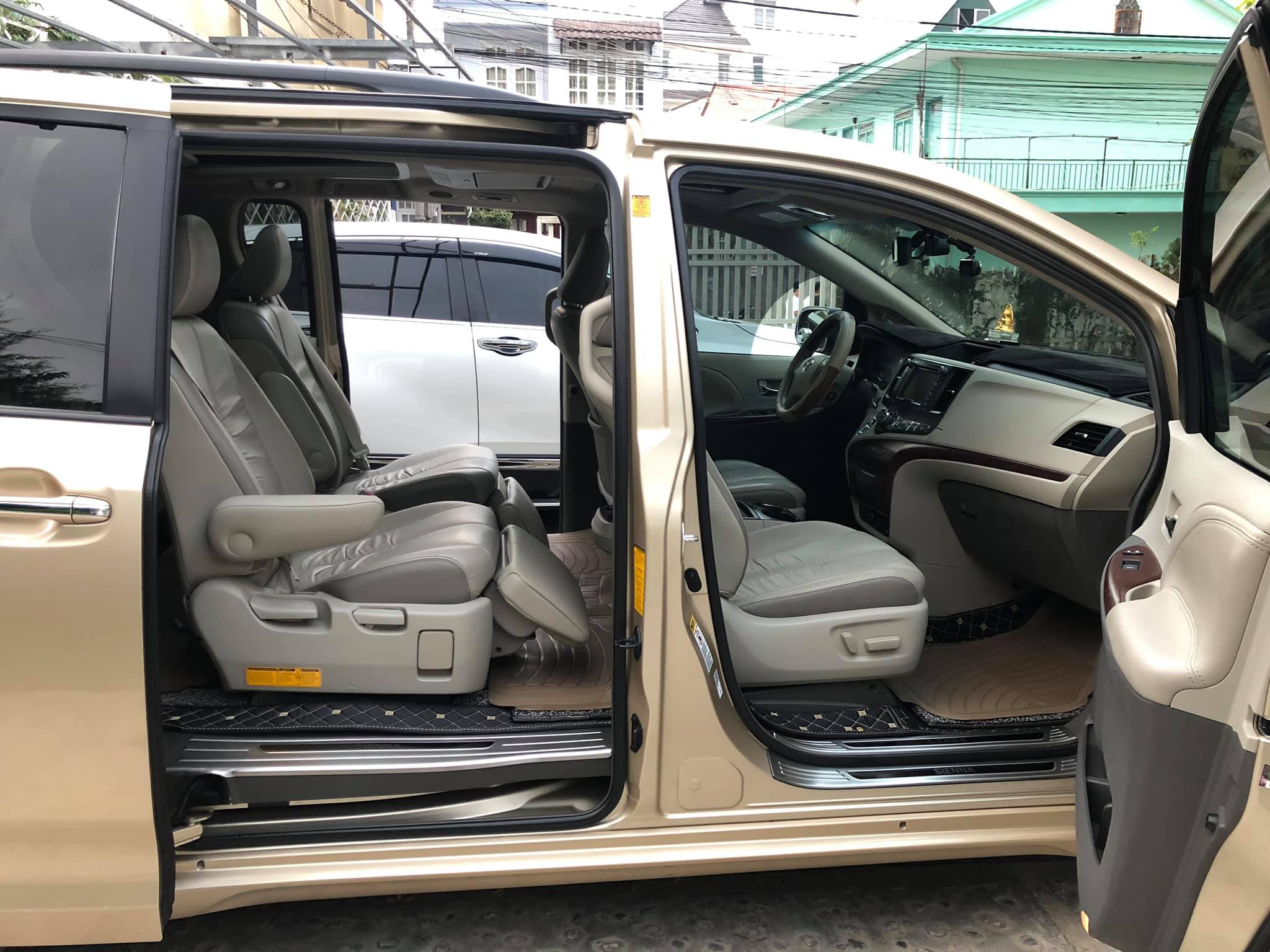 Bán xe Toyota Sienna 2010 giá 1 tỷ 390 tr  499499