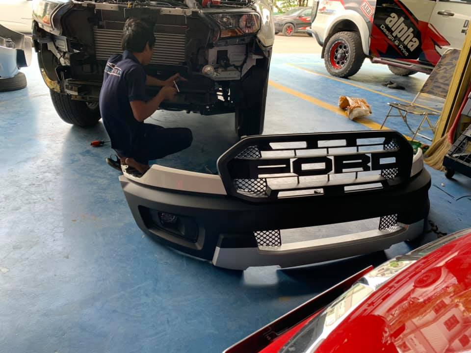Độ xe Ford Ranger 2017 theo phong cách của Việt Kiều Thụy Điển
