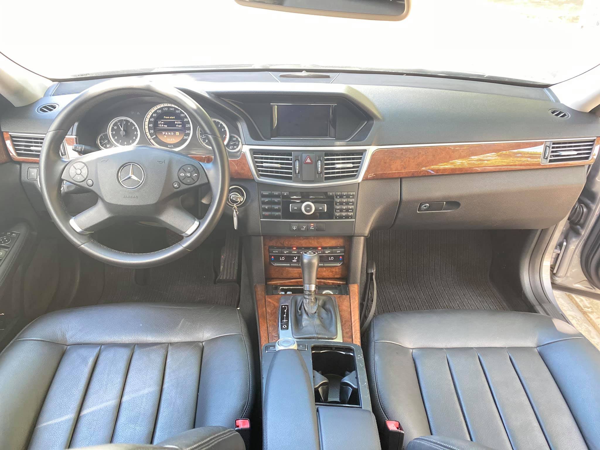 Mercedes E200 cũ giá hơn 600 triệu đồng, ngang ngửa Mitsubishi Xpander