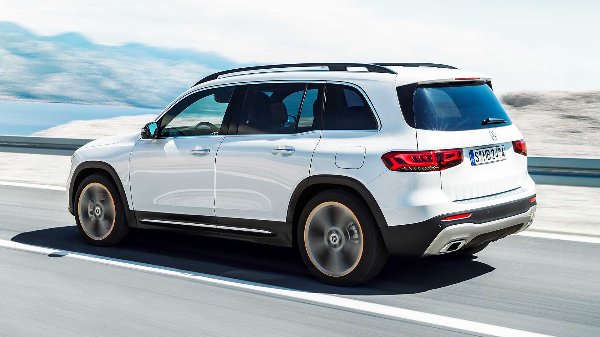 Mercedes GLB 7 chỗ tiến sát thị trường Việt Nam