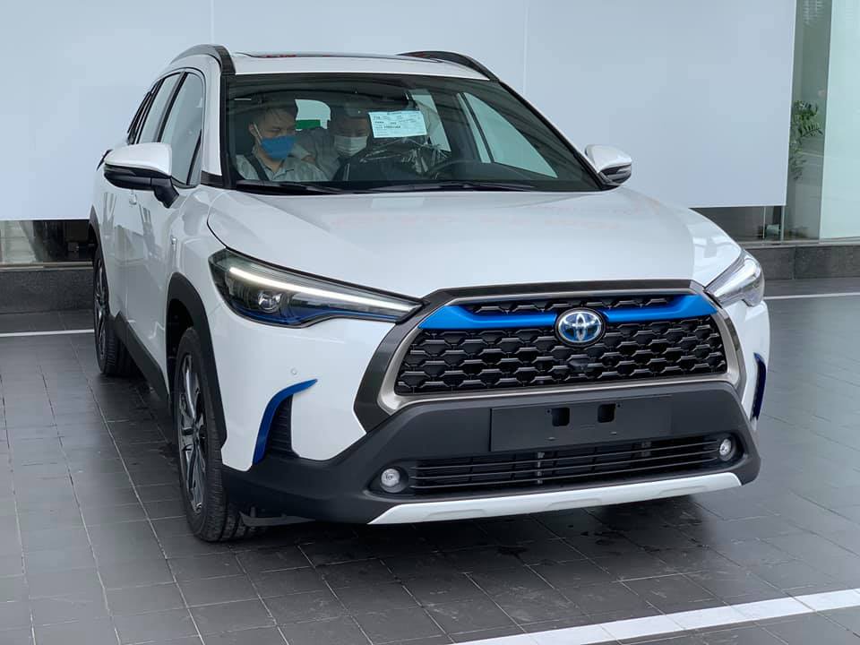 Thực tế Toyota Corolla Cross tại các đại lý Việt Nam