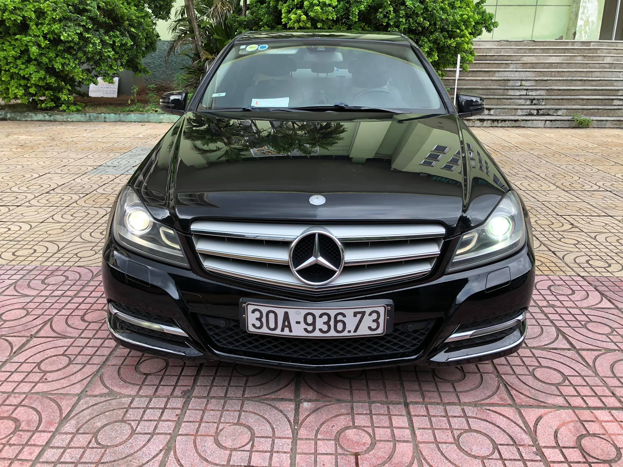 Giá xe Mercedes Benz CClass Sedan C200 CGI 2010 phiên bản và đánh giá từ  các chuyên gia
