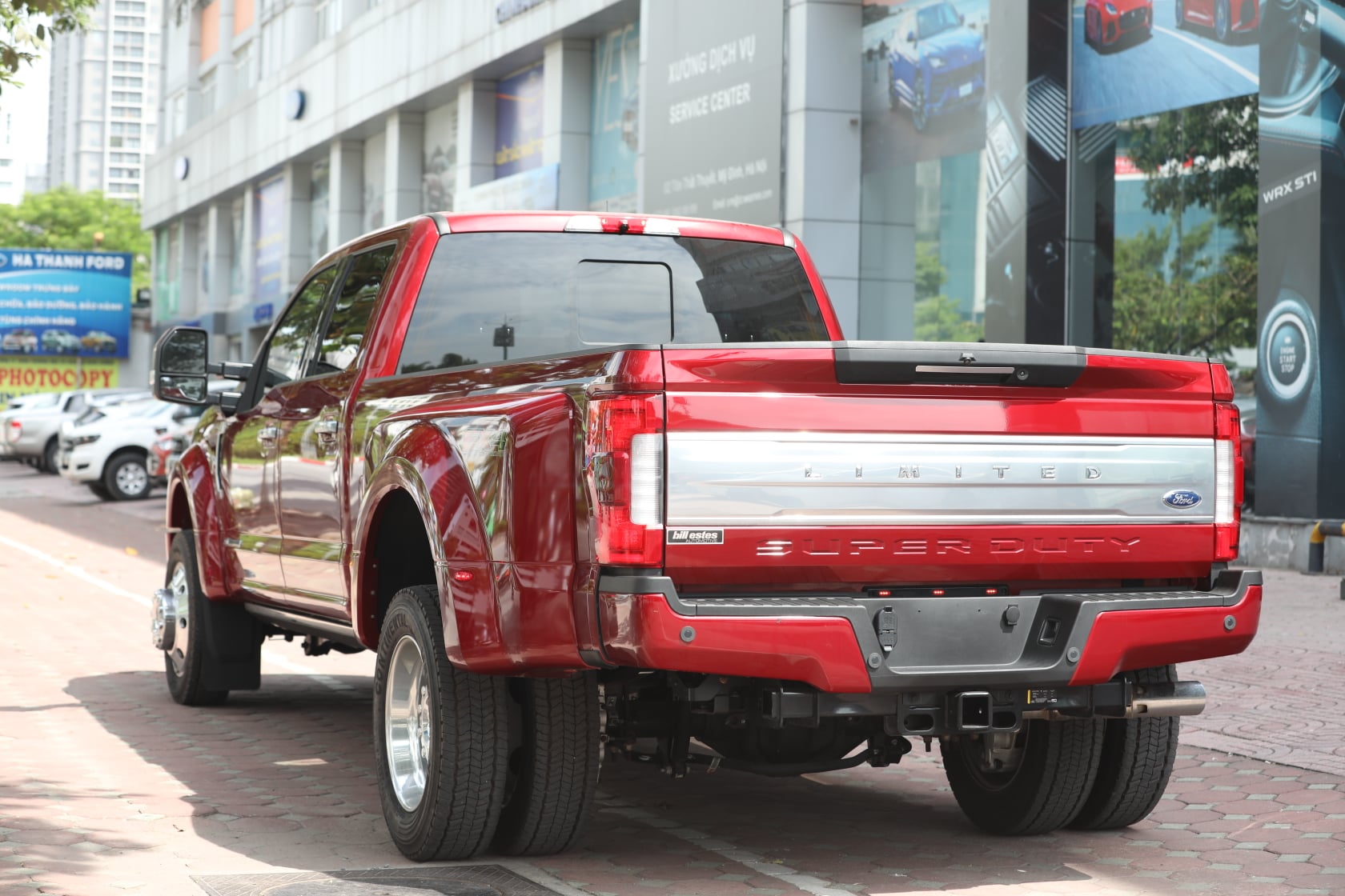 Ford F-450 Super Duty Phiên Bản Limited Giá Hơn 6 Tỉ Đồng Tại Việt Nam