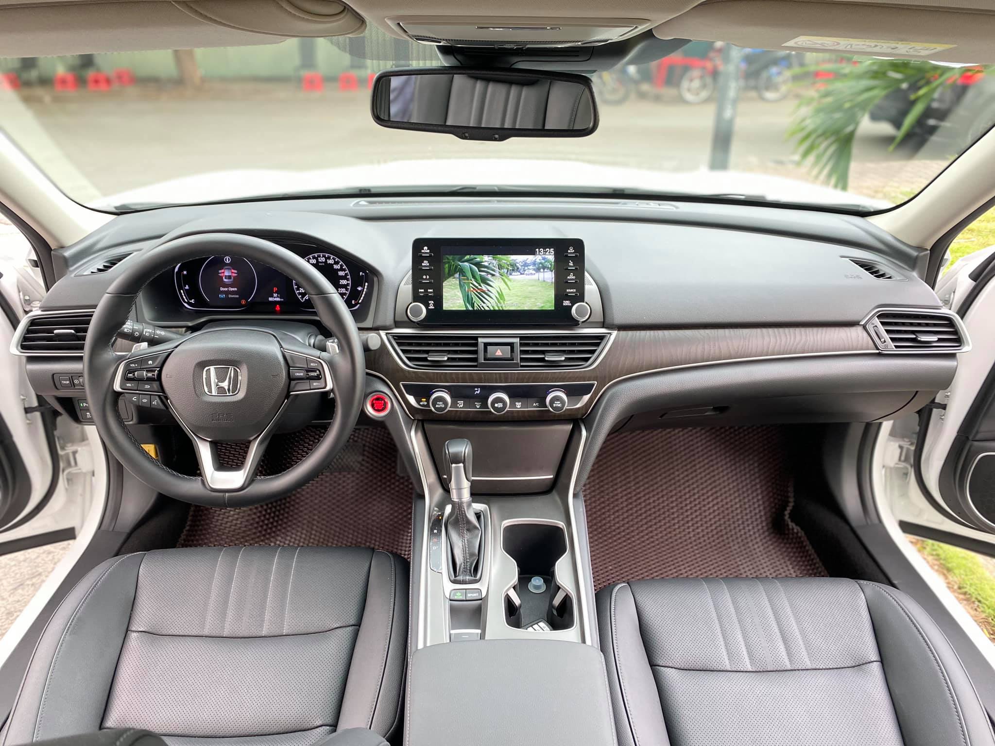 2020 Honda Accord Specs Price MPG  Reviews  Carscom