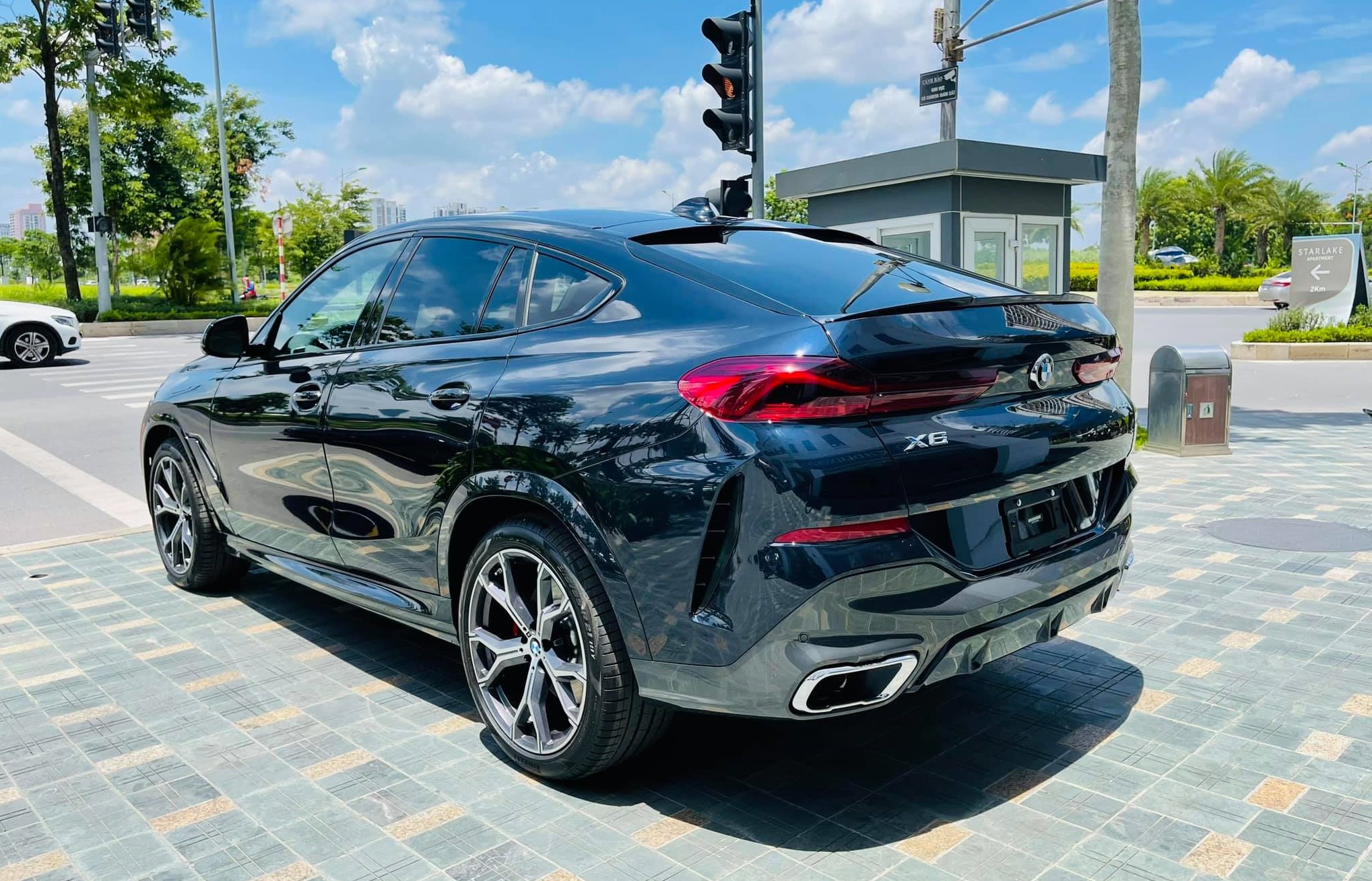 Tem xe BMW X6  BWX6003  DPRO VIETNAM