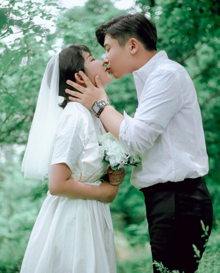 Con gái cố minh tinh Choi Jin Sil tự làm đám cưới ở tuổi 16