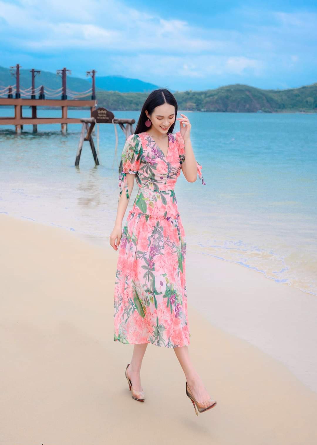 20 mẫu váy đi biển cho phái đẹp tự tin thả dáng