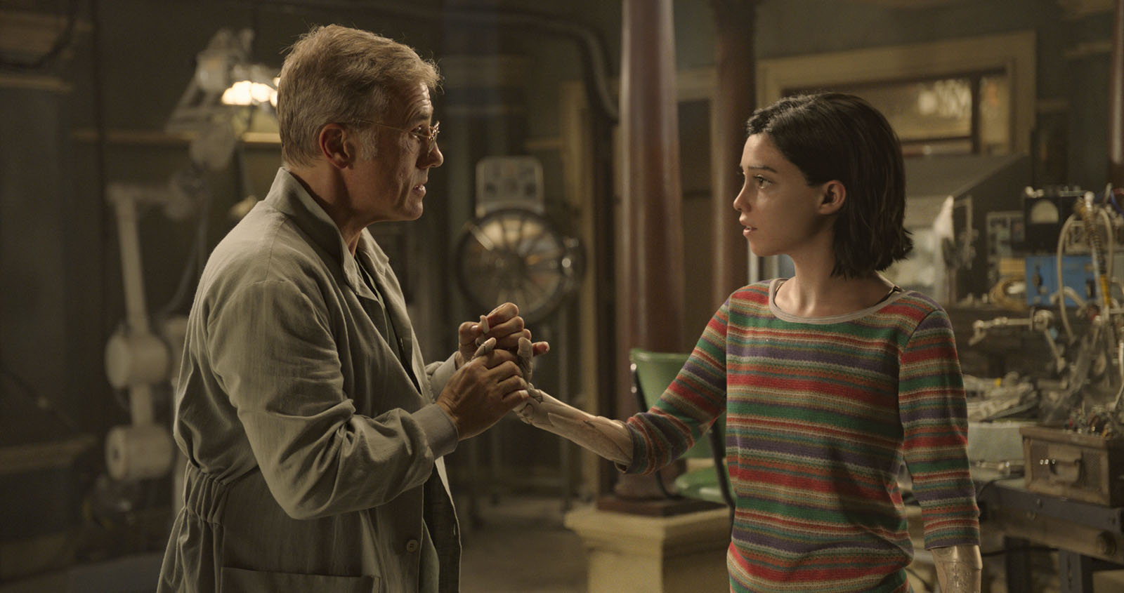 James Cameron trở lại thuyết phục với 'Alita: Thiên thần chiến binh'