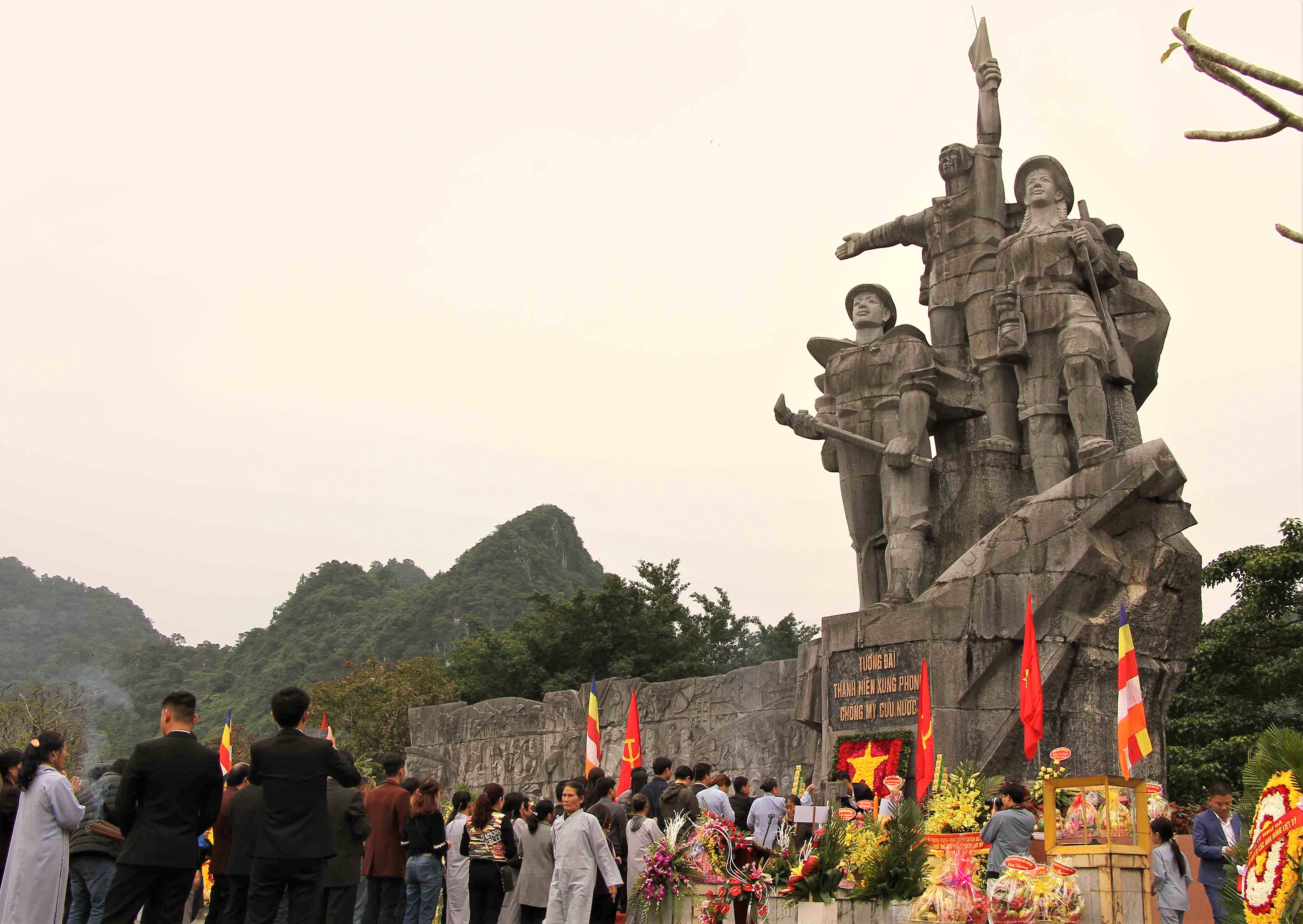 Quảng Bình cầu siêu các anh hùng liệt sĩ