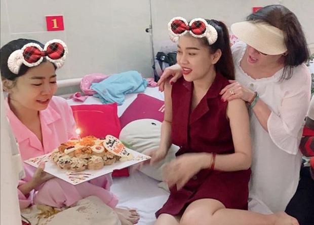 Hồ Ngọc Hà tiết lộ tin nhắn của Mai Phương gửi gây xúc động 