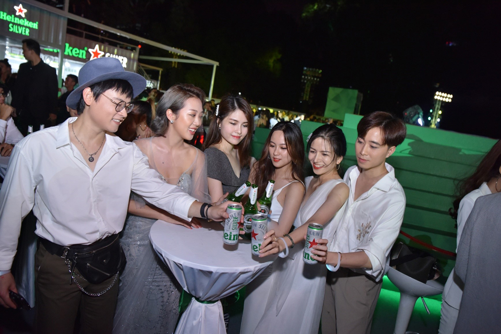 Trẻ trung, thời thượng và cực chất cho mọi cuộc vui hằng ngày, Heineken Silver lan tỏa một nguồn cảm hứng mới đến giới trẻ để tận hưởng trọn vẹn từng khoảnh khắc tuyệt vời của cuộc sống